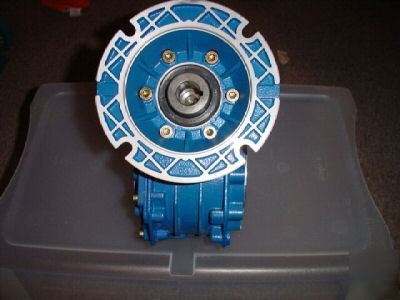 Motovario SW075 676215 50:1 hollow bore gear reducer