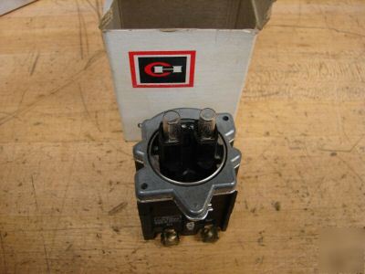 Cutler hammer E30JF compact push-button 