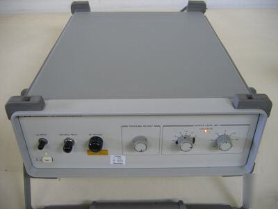 Hp agilent 85640A tracking generator, 300 khz - 2.9 ghz