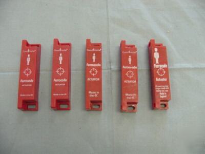 Lot of guardmaster ferrocode actuators, 5