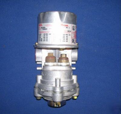 Asco tri-point pressure switch SA10DK w/manuals