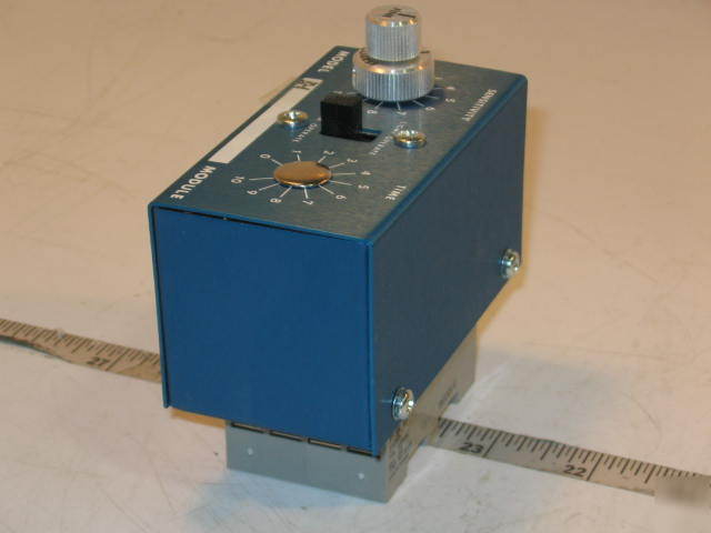 Banner photoelectric amplifier logic module B3-4