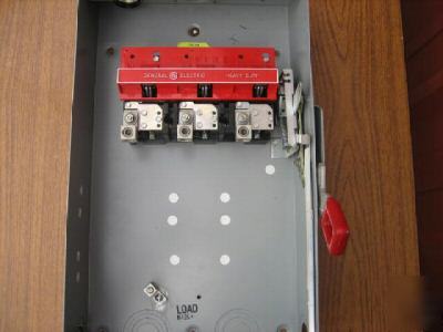 Ge general electric THN3364RH disconnect switch 200 amp