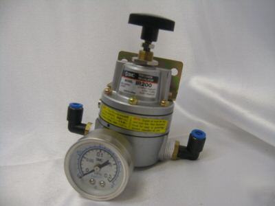 Smc air precision regulator IR200 pneumatic press gauge