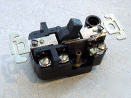 Allen bradley 600-TOX4 manual motor start switch