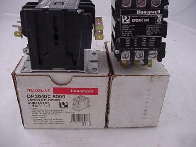 Honeywell DP3040C 5000 contactor 40/50 amp 208/240 coil