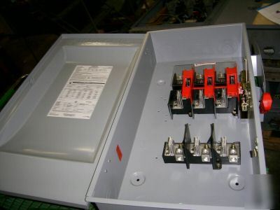 Siemens 200 amp 600 volt fused disconnect switch nema 1