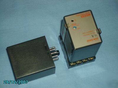 (2) oriental motor SS22M speed controllers - w/socket