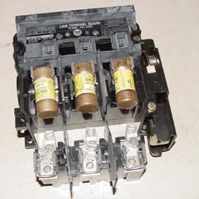 Allen-bradley-1494V-DS60-flanged-saftey-switch-picture.jpg