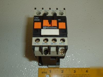Telemecanique relay CA3-DN40BD