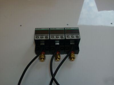 Lot of 3 sunx DP2-40N vacuum transducer / display