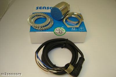 New M30- proximity sensor switch pnp w 2M cable 