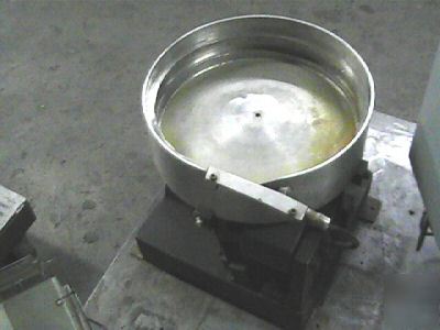 B & c vibratory parts feeder bowl automation 12