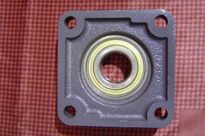 New ntn 4-bolt square flange bearing unit 