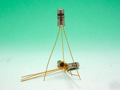 Germanium transistors 104NU71 gold 20V-250MA lot of 100