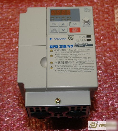 Yaskawa magnetek cimr-V7AM40P7 ac drive 1HP 460V vfd