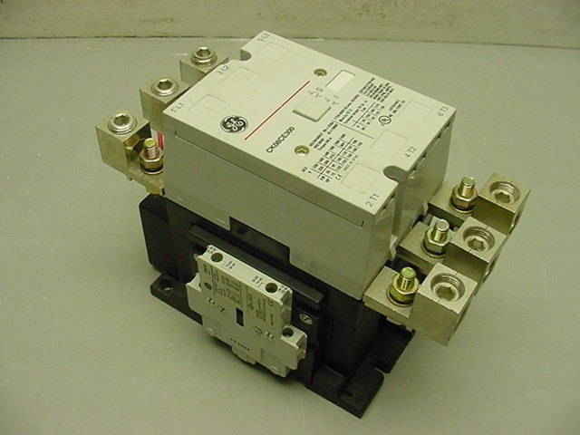 Ge CK08CE300 175 amp 600 vac 50/60HZ 3 ph contactor