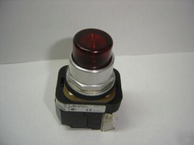 Allen bradley 800T-PT16R illuminated push button red