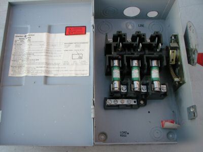 Ge safety switch 266211-b 60 amp 240 volt 15HP 126EE