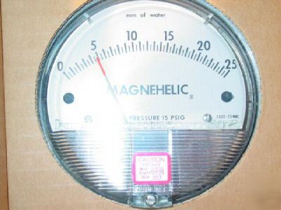 New dwyer magnehelic 2000-25MMC gauge 0-25 mm of water - 