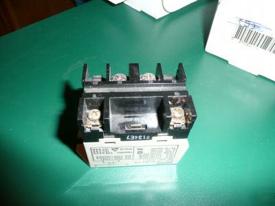Omron power relay 24VAC grainger 5ZH36 G7L-1A-bubj-cb