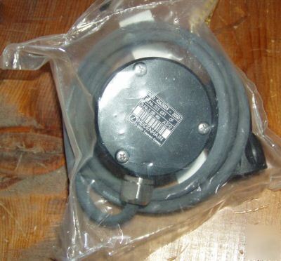 New heidenhain 426.0003-2000 encoder in sealed bag