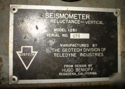 Geotech teldyne 1051 variable reluctance seismometer