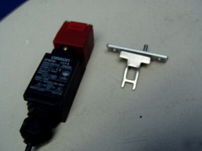 Omron limit switch m/n: D4DS-25FS w/ door key - used