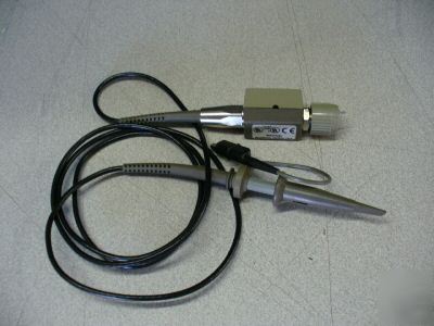 Tektronix P6138A passive voltage probe