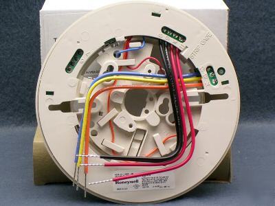 Honeywell TC805C ionization plug-in smoke detectors