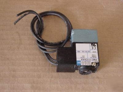 Mac solenoid valve p/n: pme-111CAAA