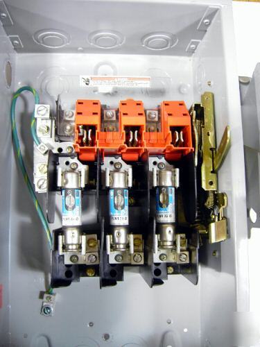 Siemens 3 pole service switch 60 amps fused disconnect