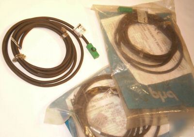 New 3 phd compact proximity switch 17509306