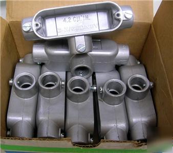 Lot of 7 aluminum 1/2 type-t set screw conduit bodies