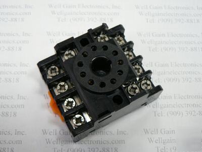 Octagonal 11 pins power relay base for 3PDT 10A 300V